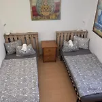 Pilgrims Rest - Nova De Cerveira - - - Al Hostel *