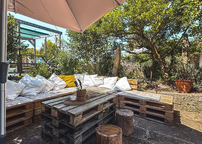 Pilgrims Rest - Nova De Cerveira - - - Al Hostel *